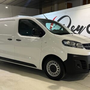 OPEL Vivaro Vivaro Furgón 1.5D M Carga Standard Express 100CV AÑO:30/12/2021 KM:142.000