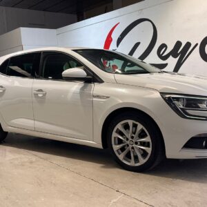 RENAULT Mégane 1.8dCi Blue Zen EDC 150CV Automatico Km:123.000 Año:08/2020